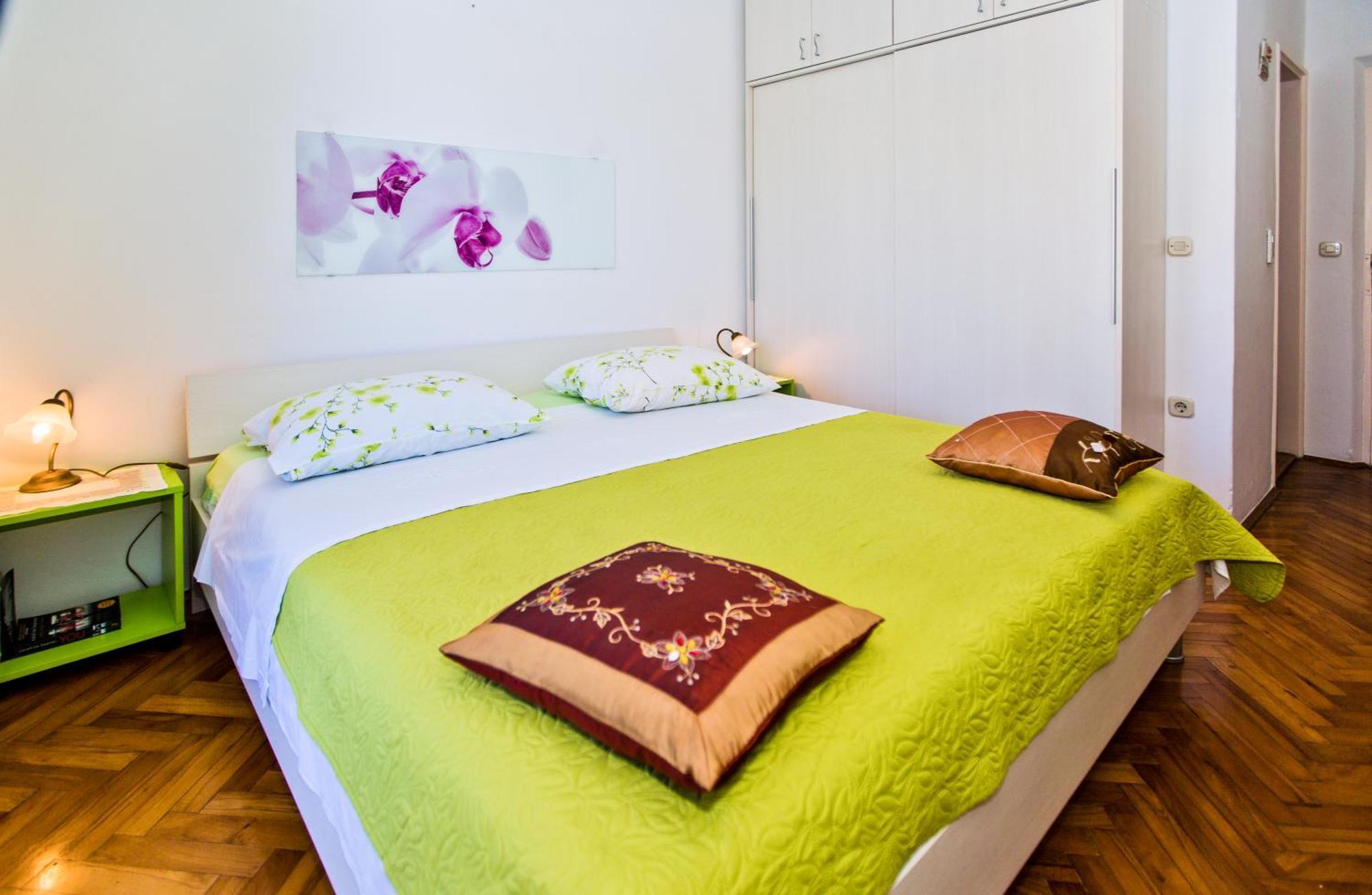 Rooms Barbaric Hvar Town Exterior photo